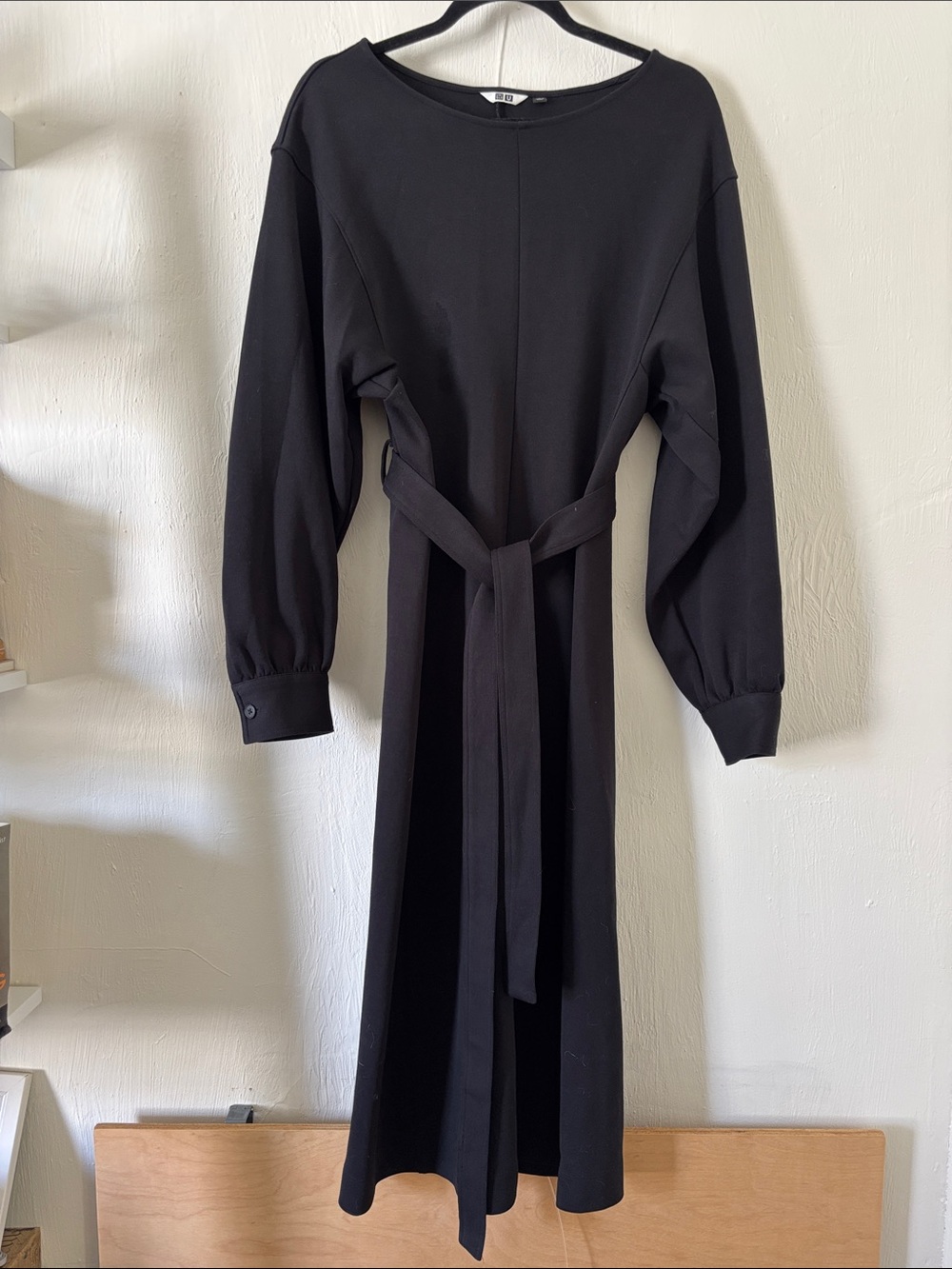 Uniqlo long sleeve long jersey fabric dress with belt, Medium.